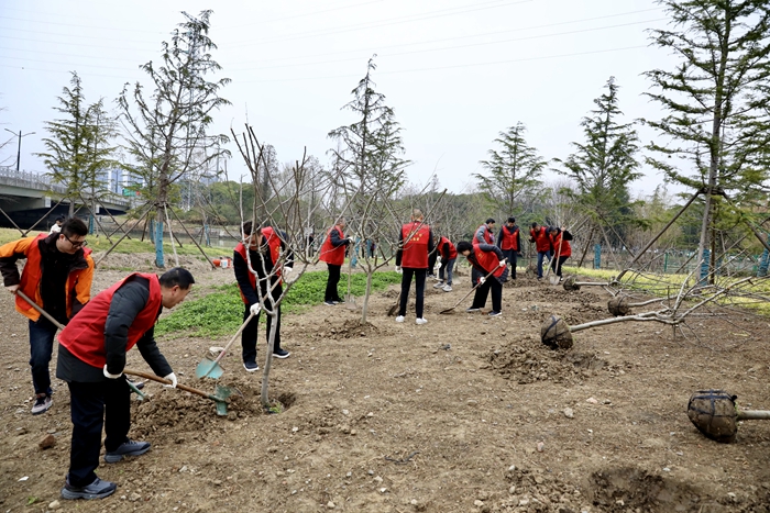 路源_副本.jpg 路源_副本.jpg